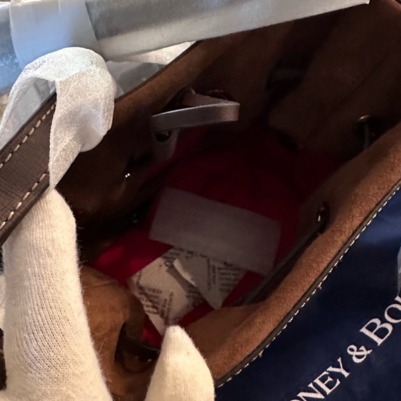 New Dooney & Bourke Elephant Drawstring Crossbody - Picture 8 of 9